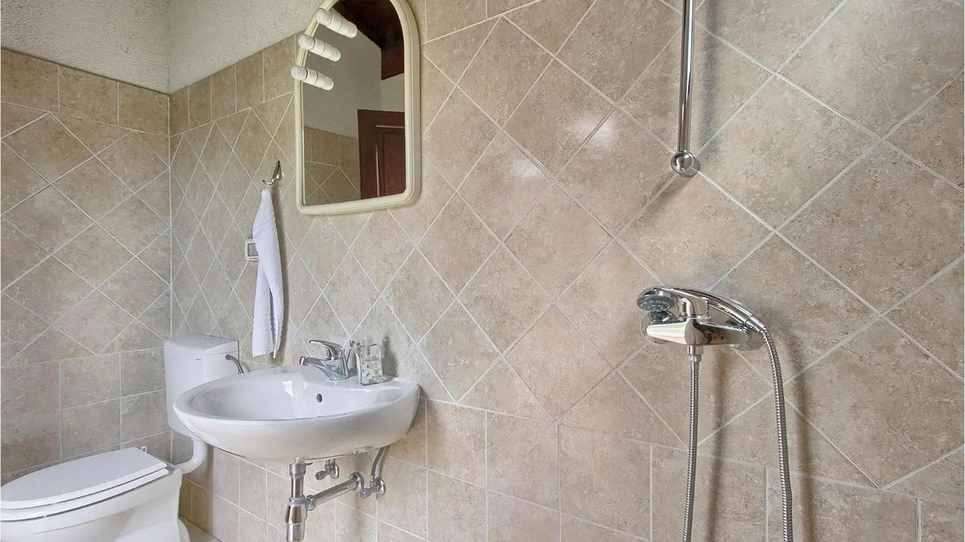 Villa Edera Jursici 0*,