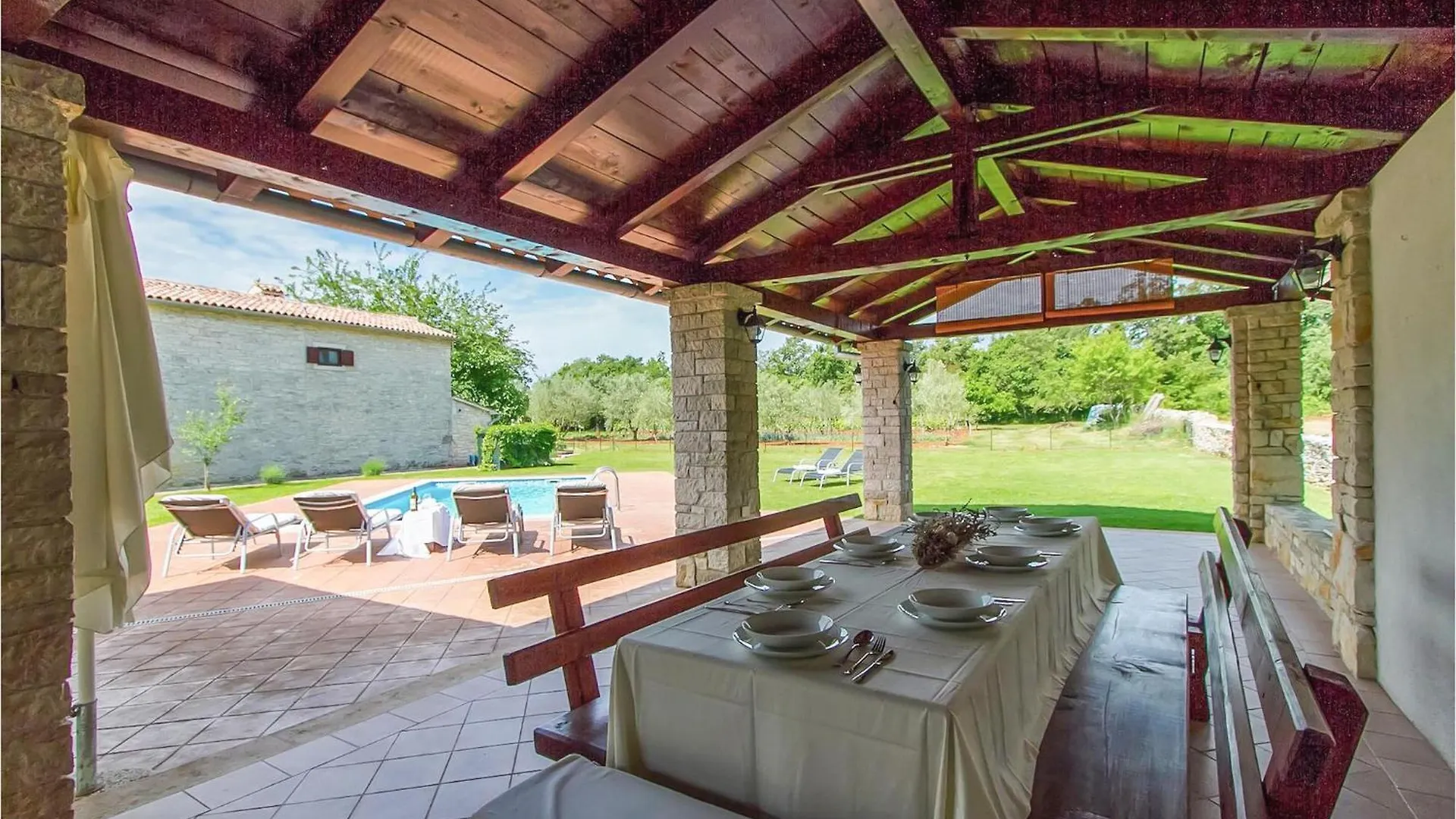 Holiday home Villa Edera Jursici