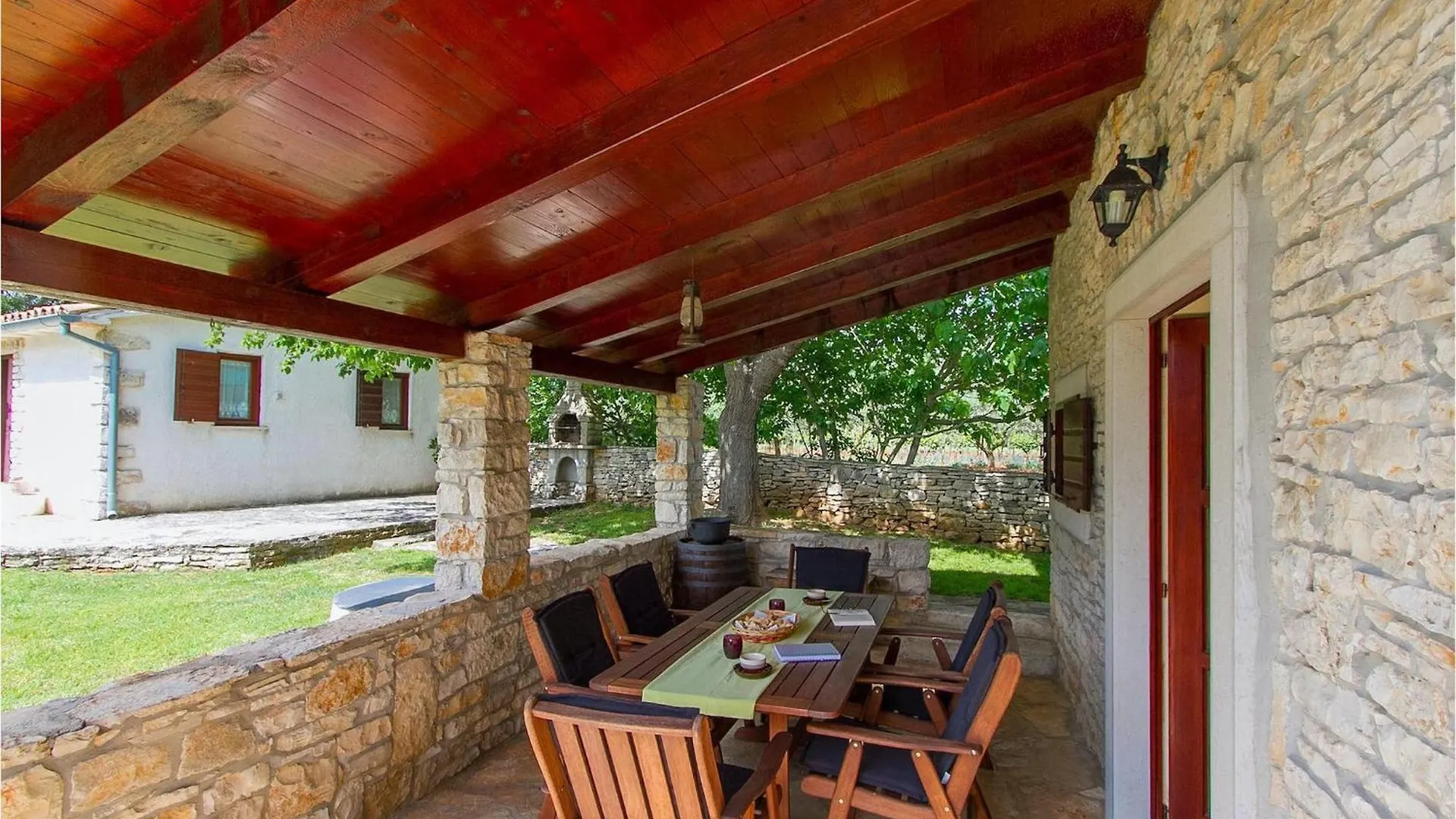 Villa Edera Jursici Holiday home